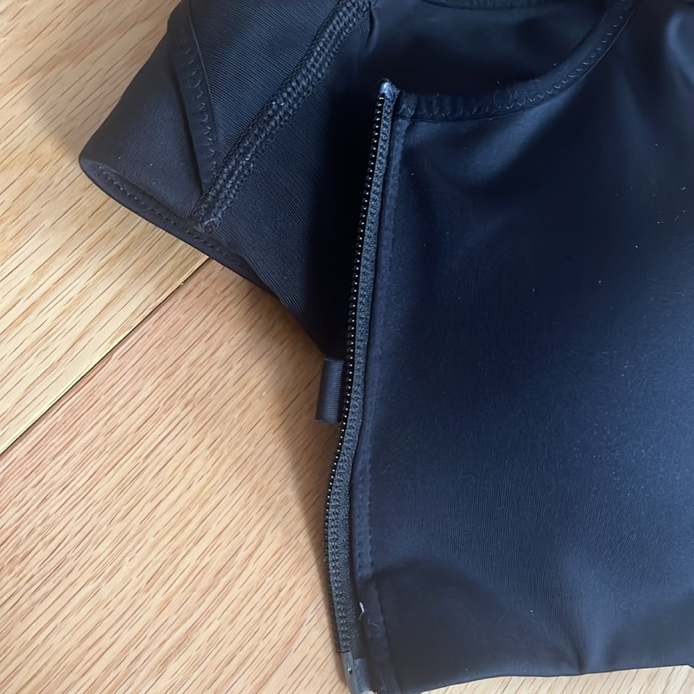Zip up Nike Sports bra - Picture 4 of 7